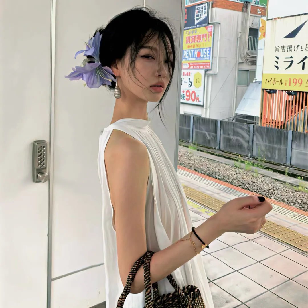 江豚·风时舞